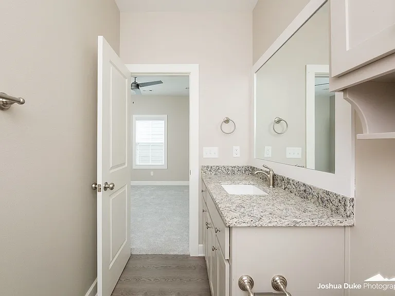 1320 S College Ave — Photo 17