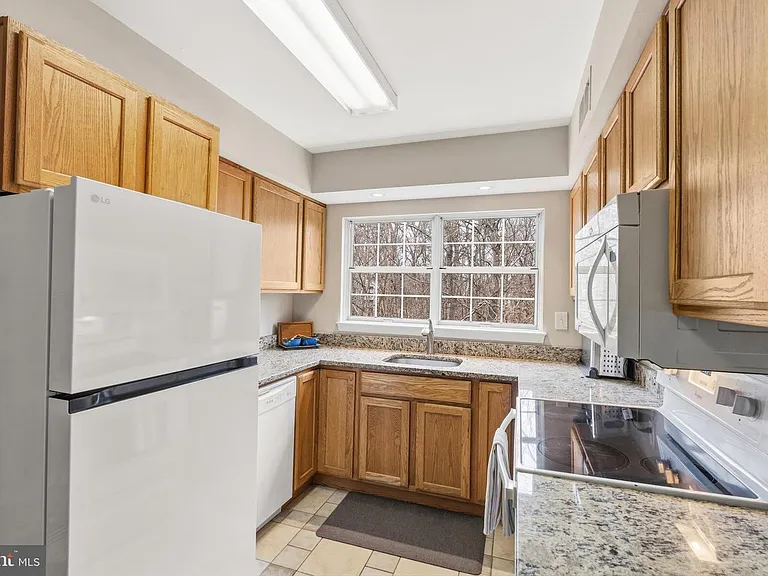 12219 Stevenson Ct #12219 — Photo 7