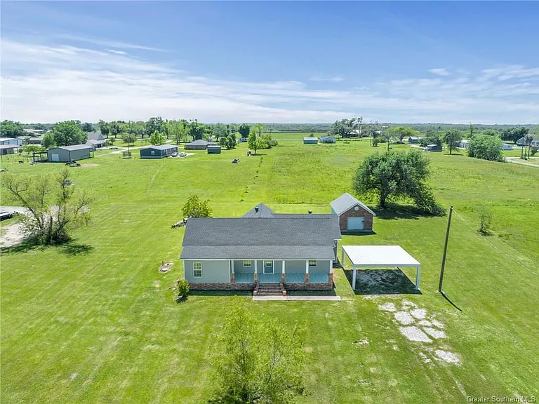151 Ednas Rd — Photo 11