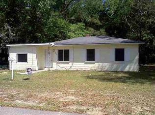 406 W Cherry St, Perry, FL 32347