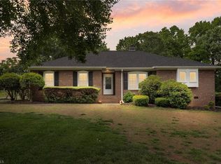 211 Hidden Creek Dr, Advance, NC 27006