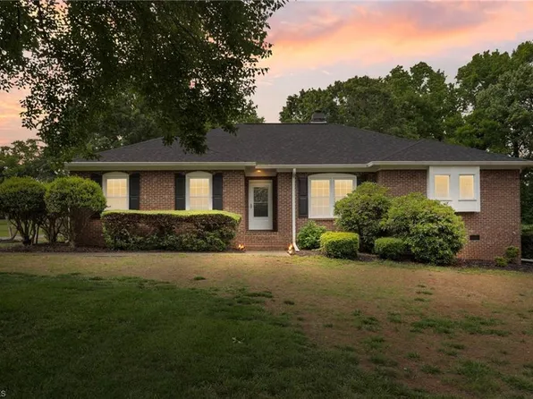 211 Hidden Creek Dr, Advance, NC 27006