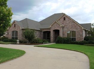 1438 Plum Creek Dr, Midlothian, TX 76065