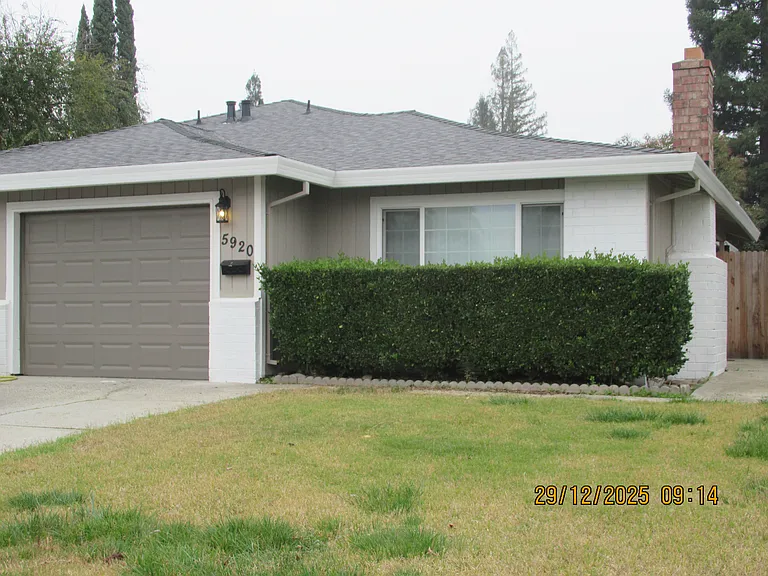 2 bed, 2.0 bath, 980 sqft, $2,200 — Photo 3