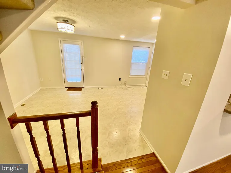 610 Coral Reef Dr — Photo 28