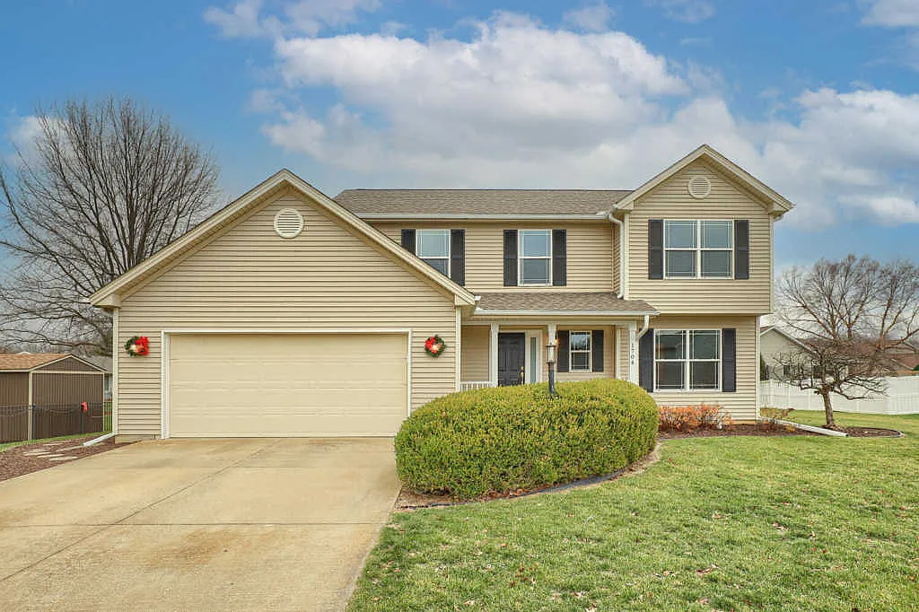 1704 Deer Run Dr photo 1