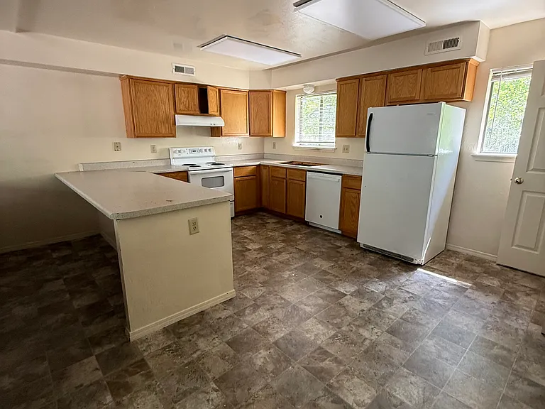 510 S Fountaine St #2 — Photo 4