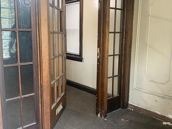 2nd image of 1917 W Garfield Blvd