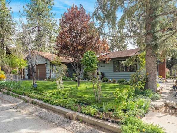 1018 Feather Mountain Dr, Big Bear City, CA 92314