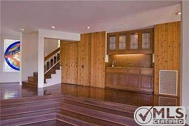 5th image of 3042 Franklin Canyon Dr