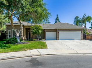 2441 Swift Ave, Clovis, CA 93611