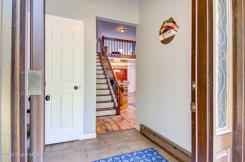 5th image of 16 Amber Way