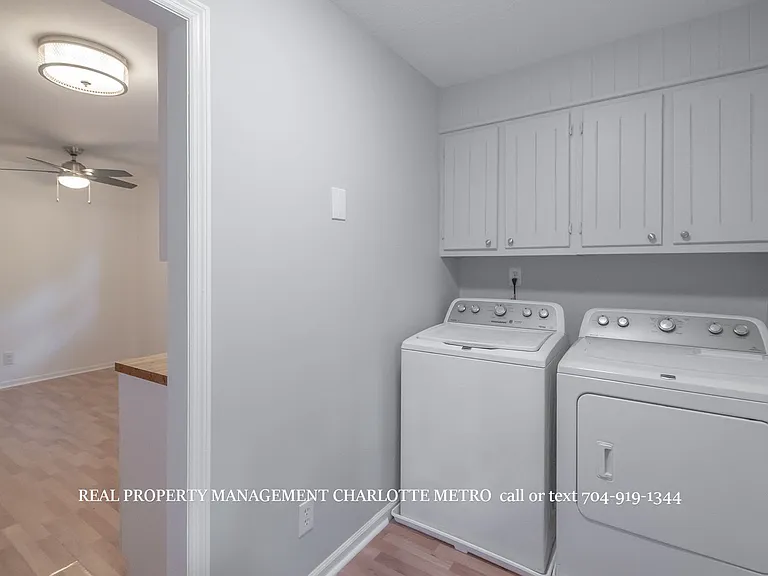 1059 Woodlake Ln — Photo 26