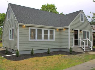 137 Merritts Pond Rd, Riverhead, NY 11901