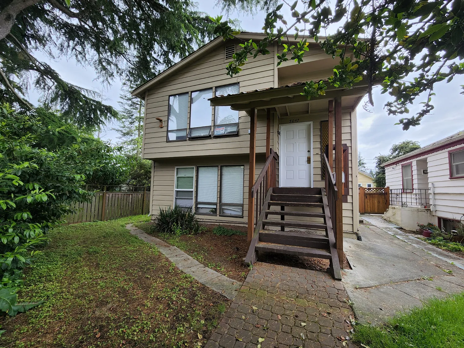 7 bed, 1950 sqft, $4,326 — Photo 1
