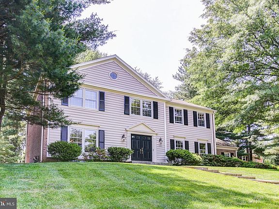 2nd image of 12037 Trailridge Dr