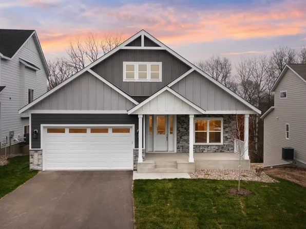 7352 Agate Trl, Inver Grove Heights, MN 55077