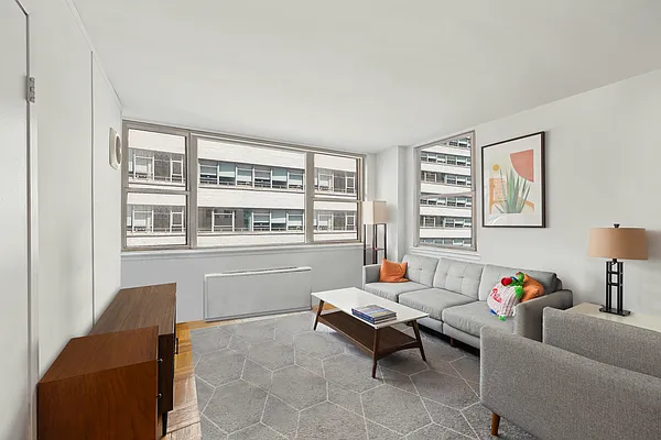 Rented by Compass | media 7