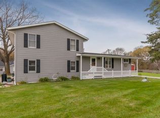 1511 Cou Falls Rd NW, Swisher, IA 52338