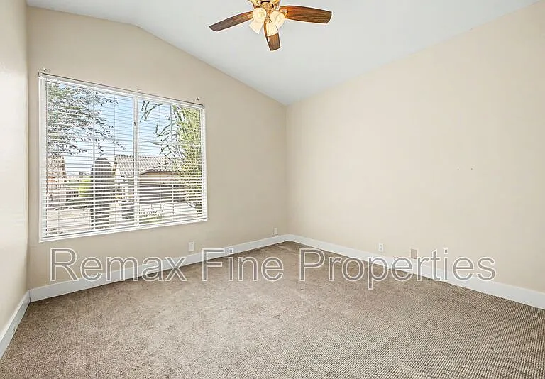 9118 E Topeka Dr — Photo 28