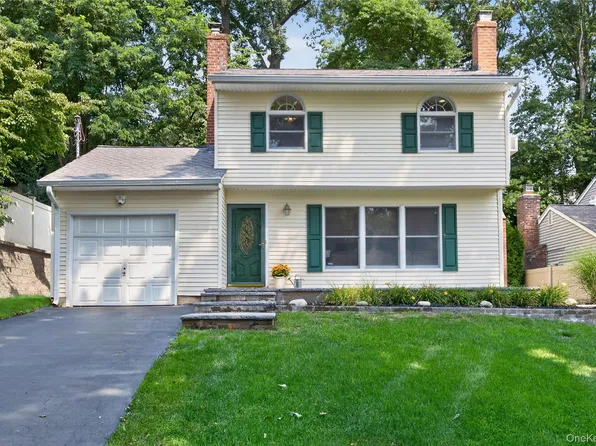 73 Maple Place, Huntington, NY 11743