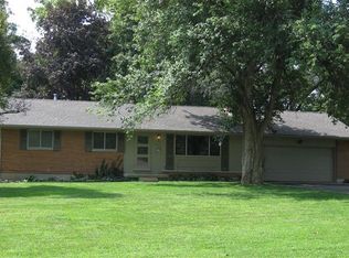 4211 Wood Acre Dr, Bellbrook, OH 45305