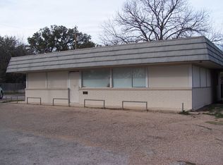 922 W Pearl St, Granbury, TX 76048
