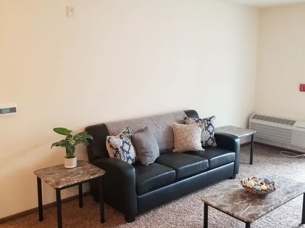 Pine Ridge Apartments