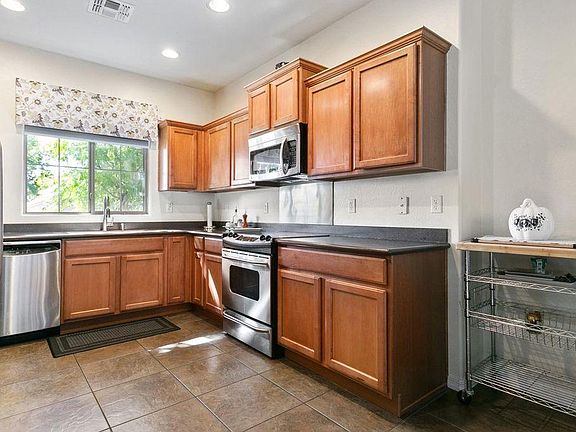 5th image of 26406 N Babbling Brook Dr