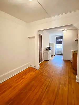 Rented by Waverly Realty Associates | media 24