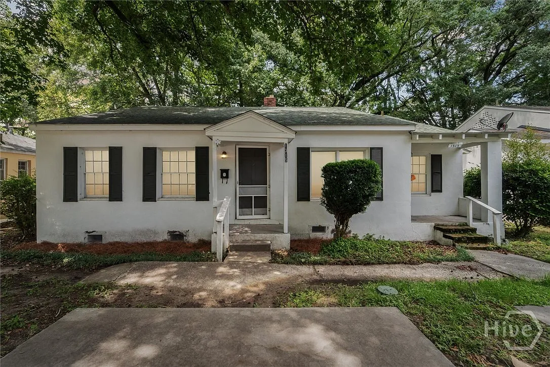 2 bed, 1.0 bath, 773 sqft, $1,550 — Photo 1