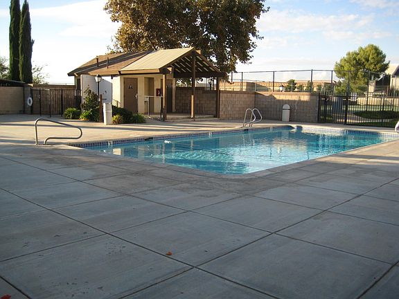 3rd image of 1850 E Avenue J #2