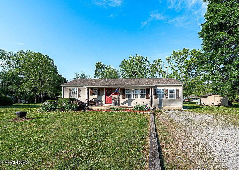 1st image of 117 King Cir