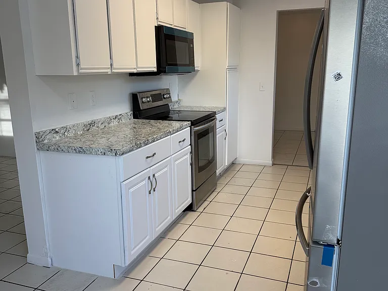 127 SW 159th Way — Photo 19