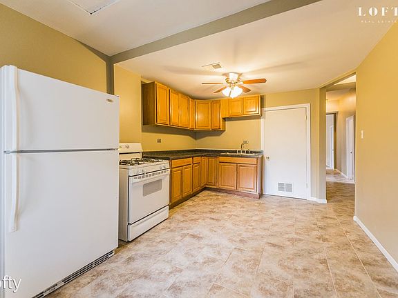 2nd image of 4911 S Wabash Ave #2