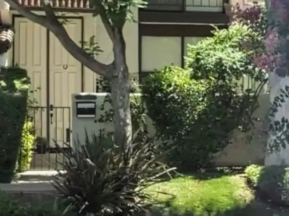 22257 1/4 Erwin St, Los Angeles, CA 91367