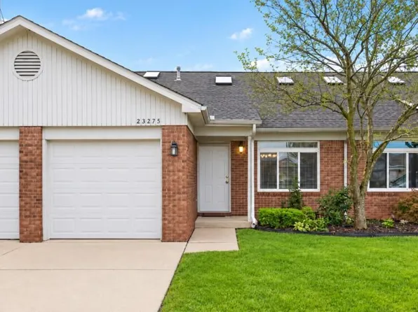 23275 Stoflet Ln, Trenton, MI 48183