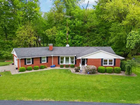 4910 N Orchard Pl, West Terre Haute, IN 47885