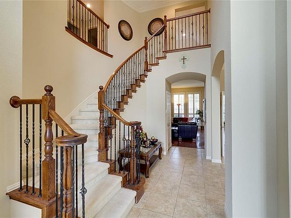 3rd image of 1421 Burnett Dr
