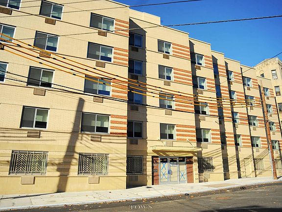 4th image of 3507 Fort Independence St APT 2E