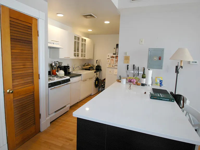 8 Mechanic St #1 — Photo 15