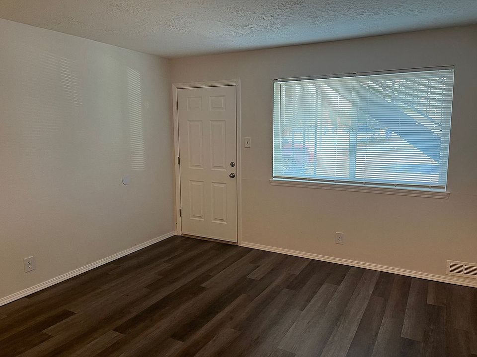 1st image of 437 Mesilla St SE Unit 102
