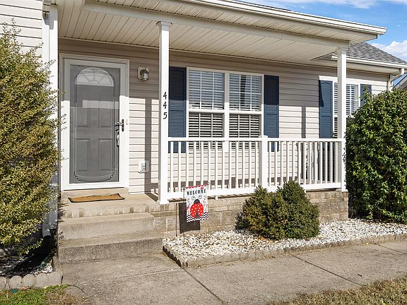 3rd image of 445 Caney Ln
