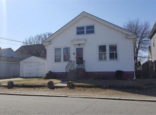 21 Darlingdale Ave, Pawtucket, RI 02861