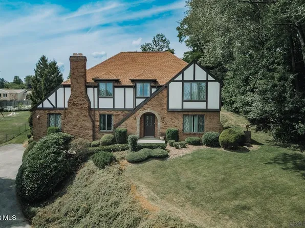 259 Tall Timber Dr, Johnstown, PA 15904