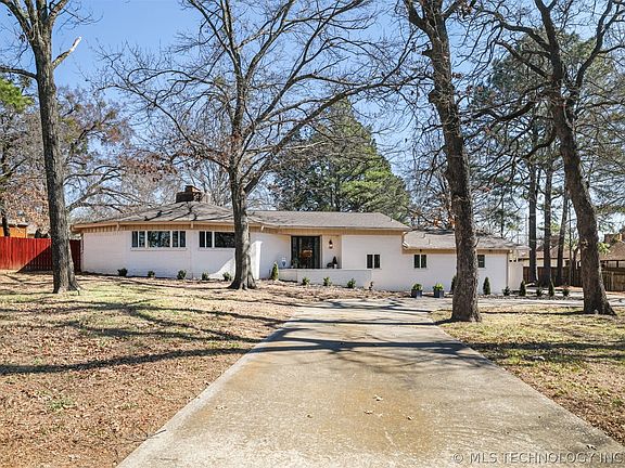 2nd image of 2232 Gershwin Dr