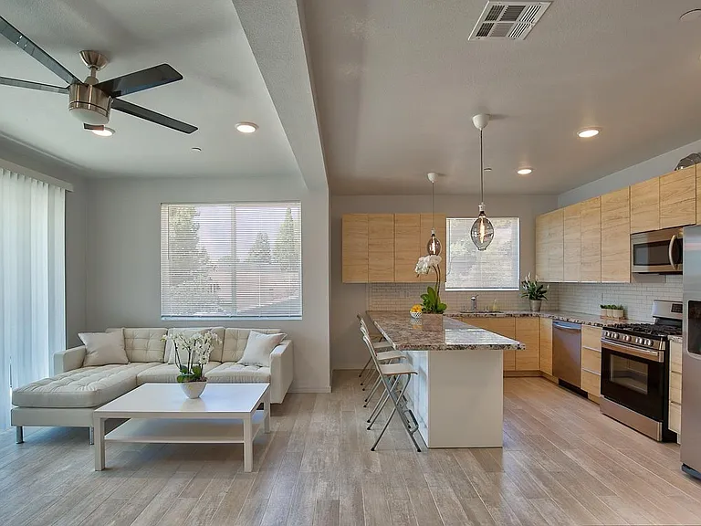 3732 Ash St — Photo 10
