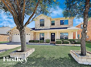 2331 Goshawk St, Grand Prairie, TX 75052