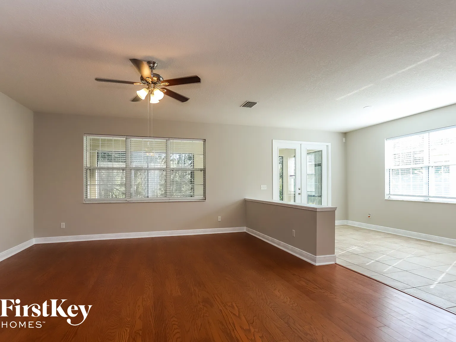 3 bed, 3.0 bath, 3222 sqft, $3,590 — Photo 3