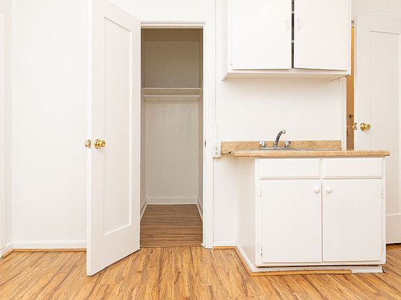 2nd image of 2105-2107 E Cesar E Chavez Ave #15